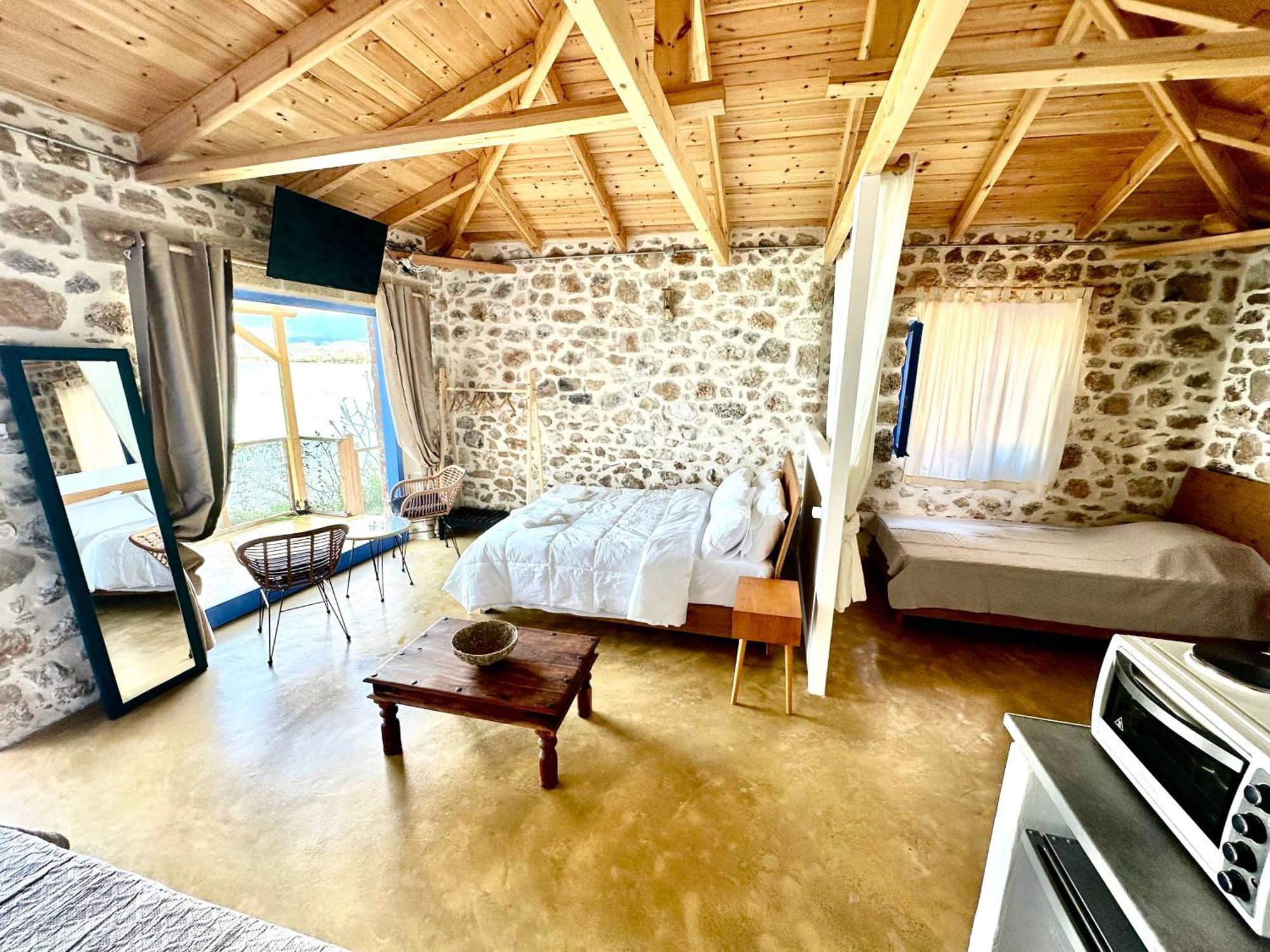 Rocksecret Edge Apartment Kalamata Exterior photo